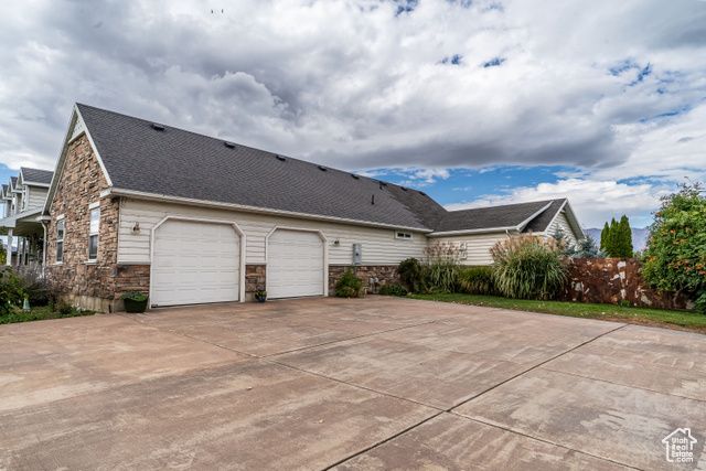 323 N 400 W, Hyrum, UT 84319