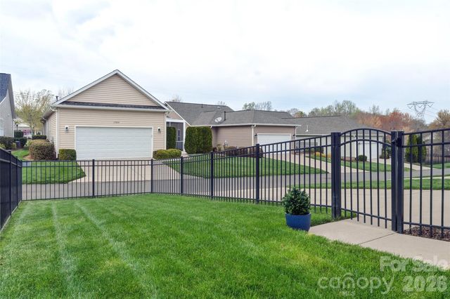 11723 Meetinghouse Drive, Cornelius, NC 28031