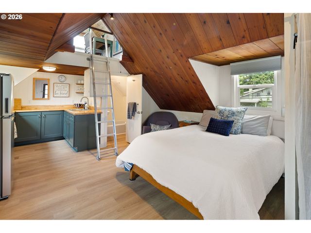 910 E 22ND Ave, Eugene, OR 97405