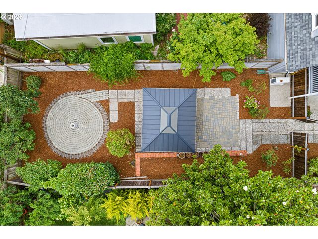 910 E 22ND Ave, Eugene, OR 97405