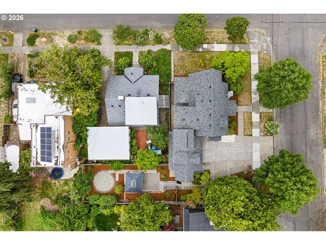 910 E 22ND Ave, Eugene, OR 97405