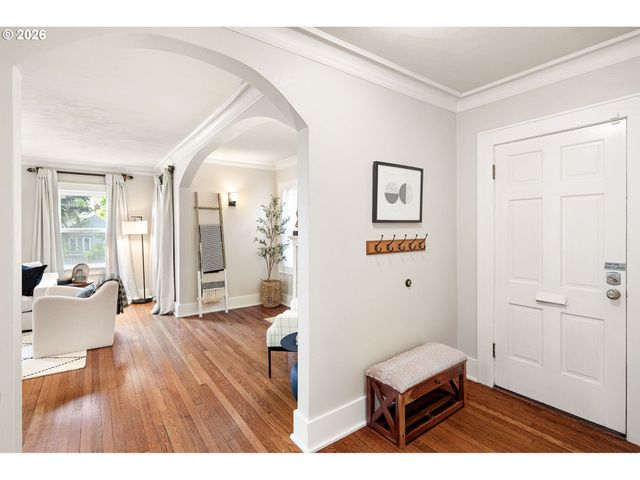 910 E 22ND Ave, Eugene, OR 97405