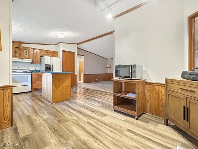 2749 Deer Pass Drive SW, Canton, OH 44706