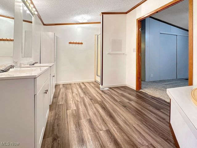 2749 Deer Pass Drive SW, Canton, OH 44706