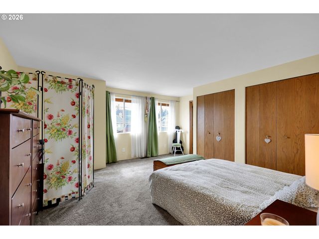 4452 JESSICA Dr, Springfield, OR 97478