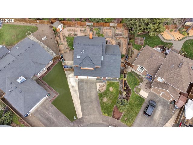 4452 JESSICA Dr, Springfield, OR 97478