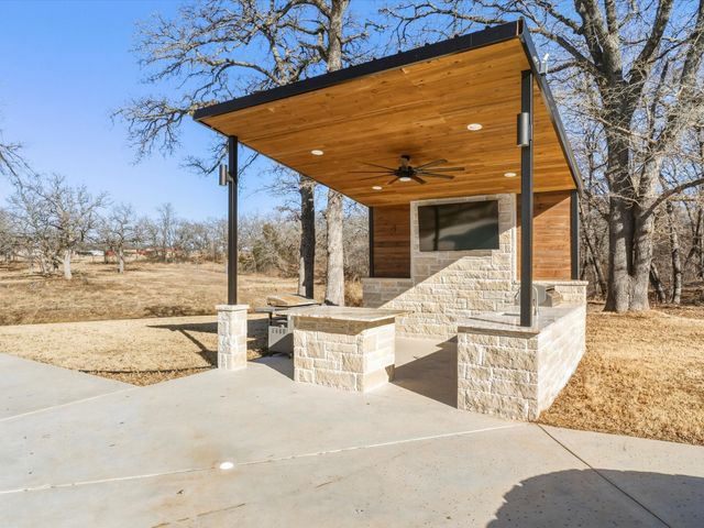 143 Florence Lane, Springtown, TX 76082