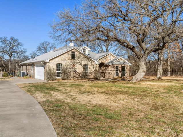 143 Florence Lane, Springtown, TX 76082