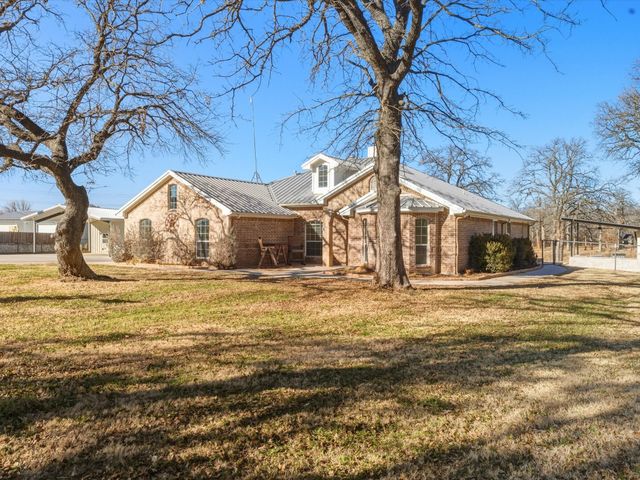 143 Florence Lane, Springtown, TX 76082