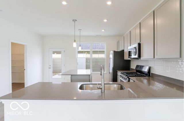 3959 Sandpiper Way, Brownsburg, IN 46112