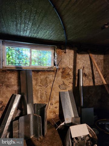 1933 W PACIFIC ST, Philadelphia, PA 19140