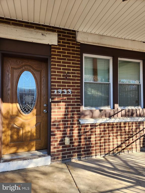 1933 W PACIFIC ST, Philadelphia, PA 19140