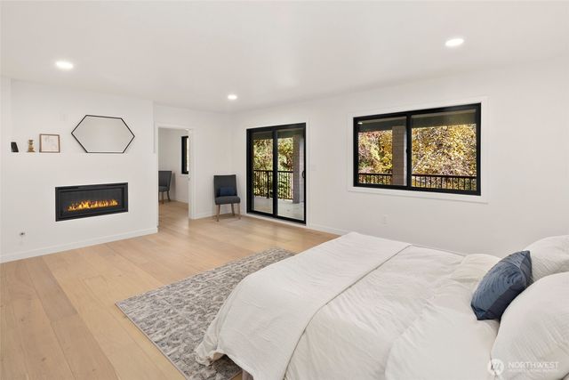 16040 36th Avenue NE, Lake Forest Park, WA 98155