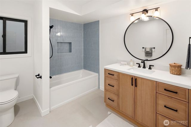 16040 36th Avenue NE, Lake Forest Park, WA 98155