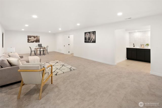 16040 36th Avenue NE, Lake Forest Park, WA 98155