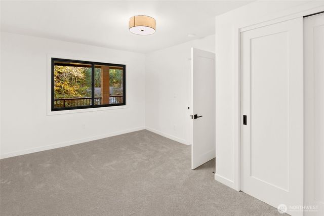 16040 36th Avenue NE, Lake Forest Park, WA 98155