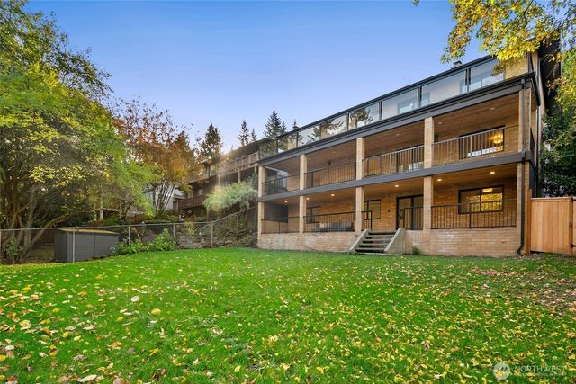 16040 36th Avenue NE, Lake Forest Park, WA 98155