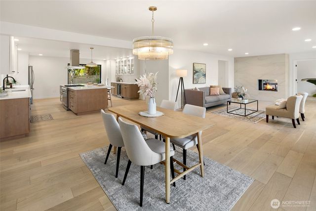 16040 36th Avenue NE, Lake Forest Park, WA 98155