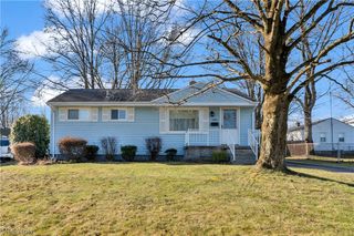3185 Sunnybrooke Drive, Youngstown, OH 44511
