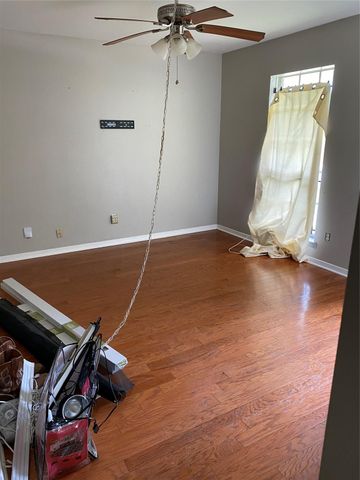 206 W Mitchell Road, Houston, TX 77037