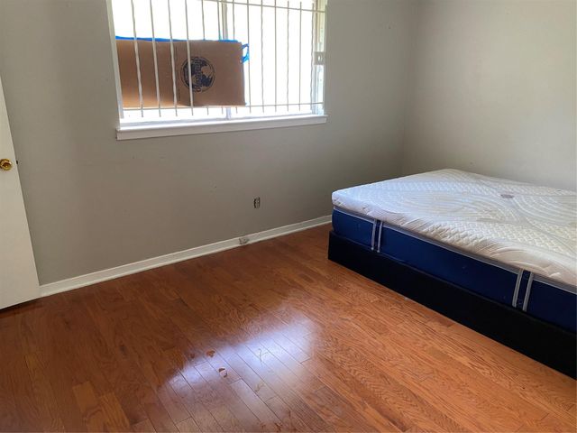 206 W Mitchell Road, Houston, TX 77037