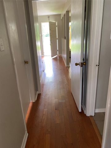 206 W Mitchell Road, Houston, TX 77037