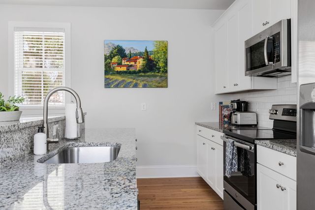 162 Spring Street, Charleston, SC 29403