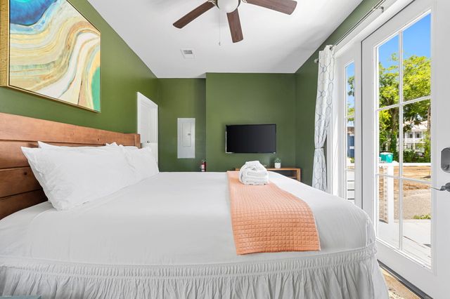162 Spring Street, Charleston, SC 29403