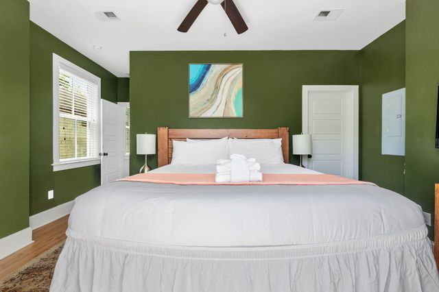 162 Spring Street, Charleston, SC 29403