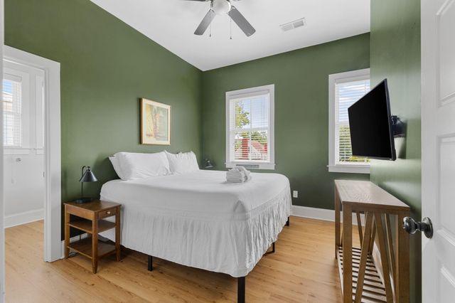 162 Spring Street, Charleston, SC 29403