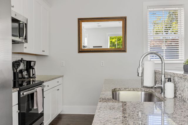 162 Spring Street, Charleston, SC 29403