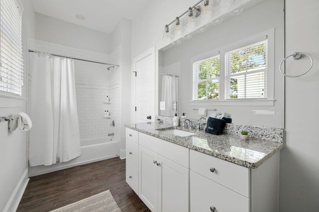 162 Spring Street, Charleston, SC 29403