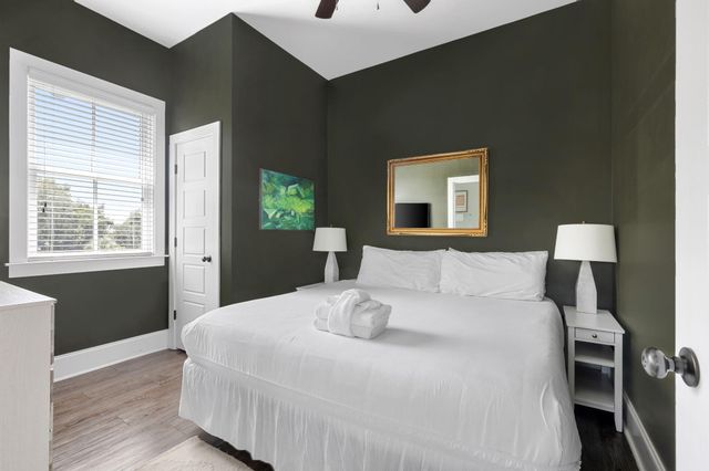 162 Spring Street, Charleston, SC 29403