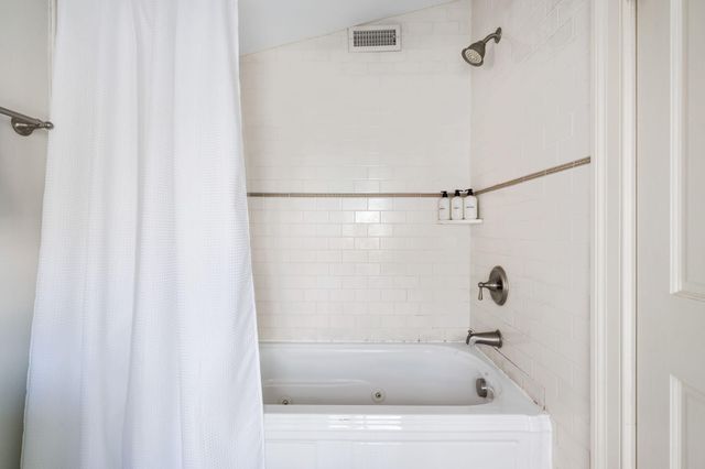 162 Spring Street, Charleston, SC 29403