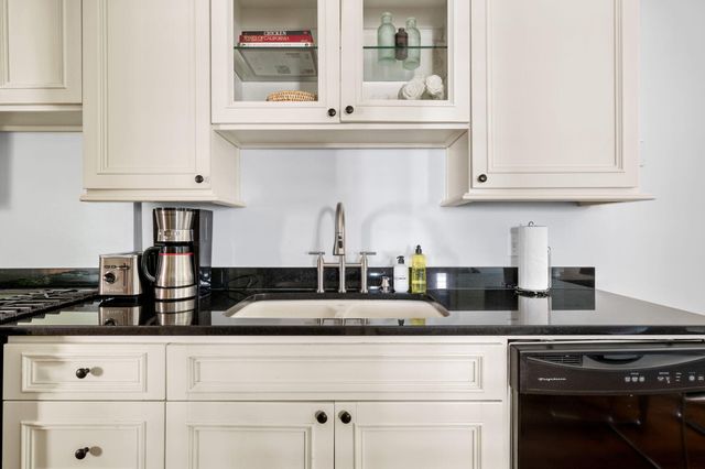 162 Spring Street, Charleston, SC 29403
