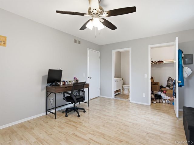 34691 Kimberly Drive 51, Sterling Heights, MI 48312