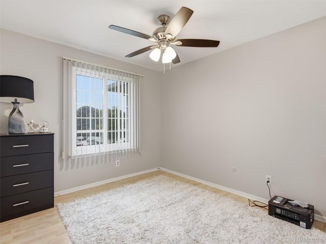 34691 Kimberly Drive 51, Sterling Heights, MI 48312