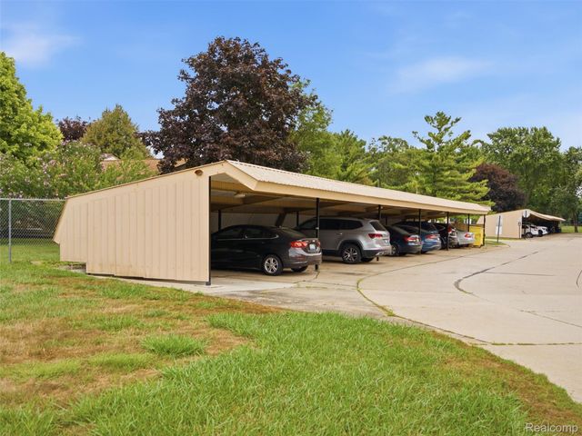 34691 Kimberly Drive 51, Sterling Heights, MI 48312