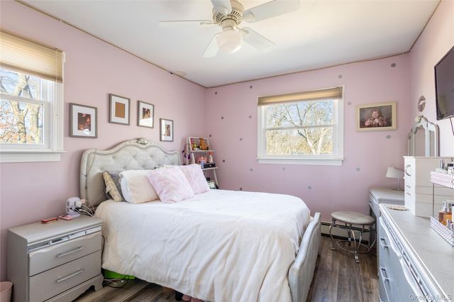 17 Wanda Terrace, Farmingville, NY 11738