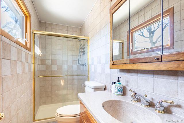 17 Wanda Terrace, Farmingville, NY 11738