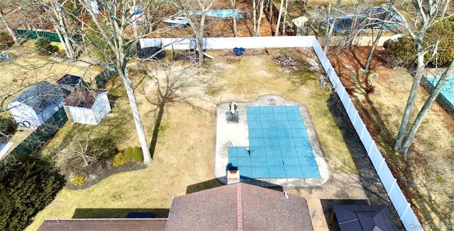 17 Wanda Terrace, Farmingville, NY 11738