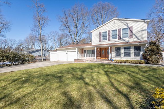 17 Wanda Terrace, Farmingville, NY 11738