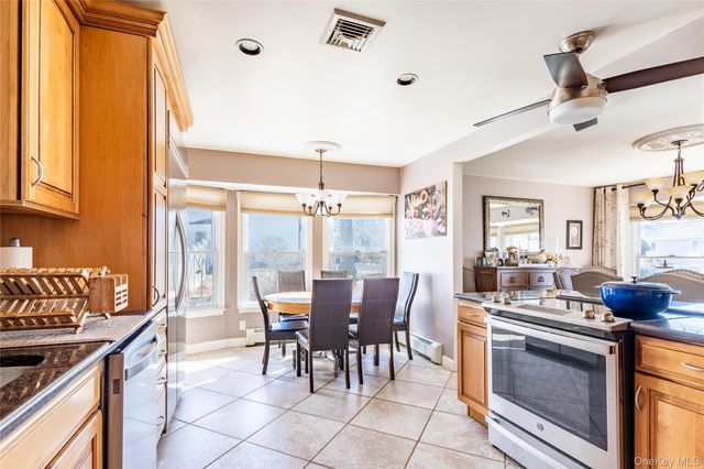 17 Wanda Terrace, Farmingville, NY 11738