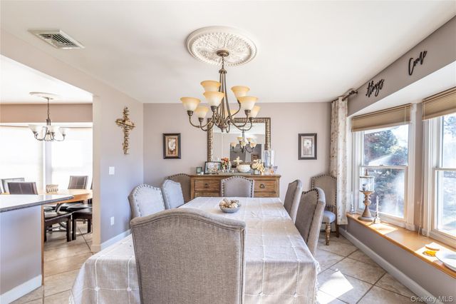 17 Wanda Terrace, Farmingville, NY 11738