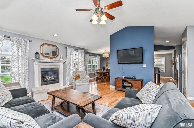 716 SIMON Street, Washington, IL 61571