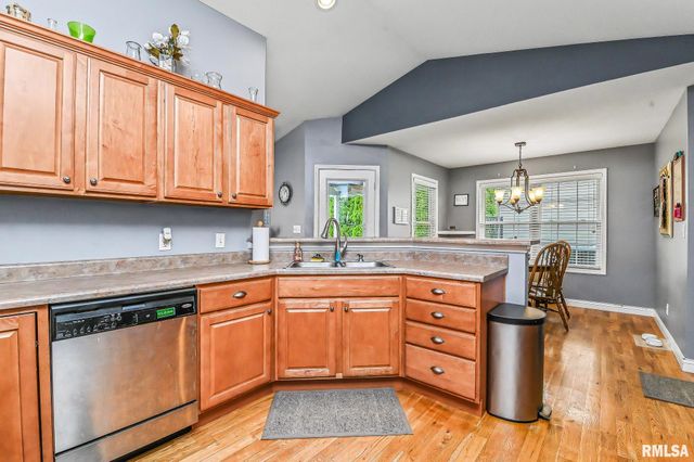 716 SIMON Street, Washington, IL 61571