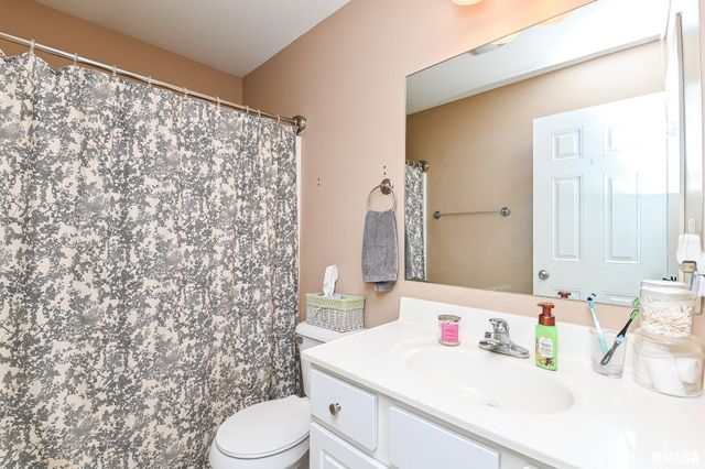 716 SIMON Street, Washington, IL 61571