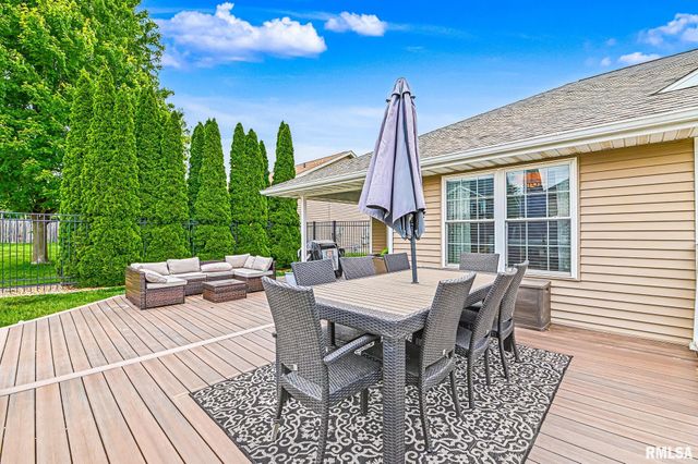 716 SIMON Street, Washington, IL 61571