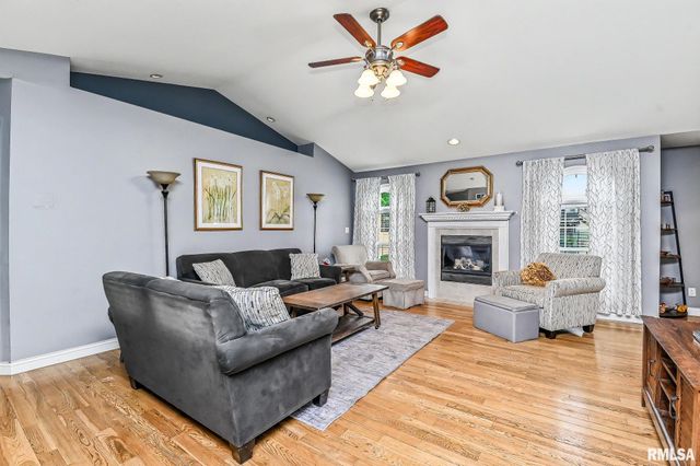 716 SIMON Street, Washington, IL 61571