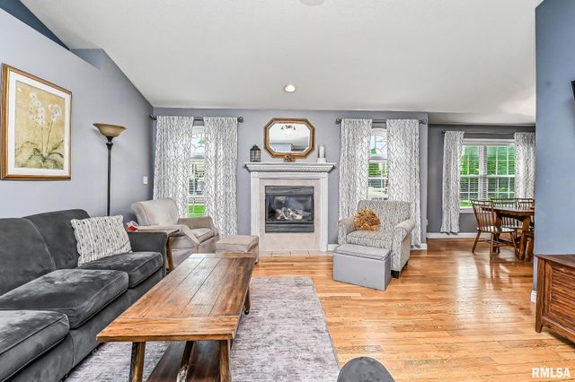 716 SIMON Street, Washington, IL 61571